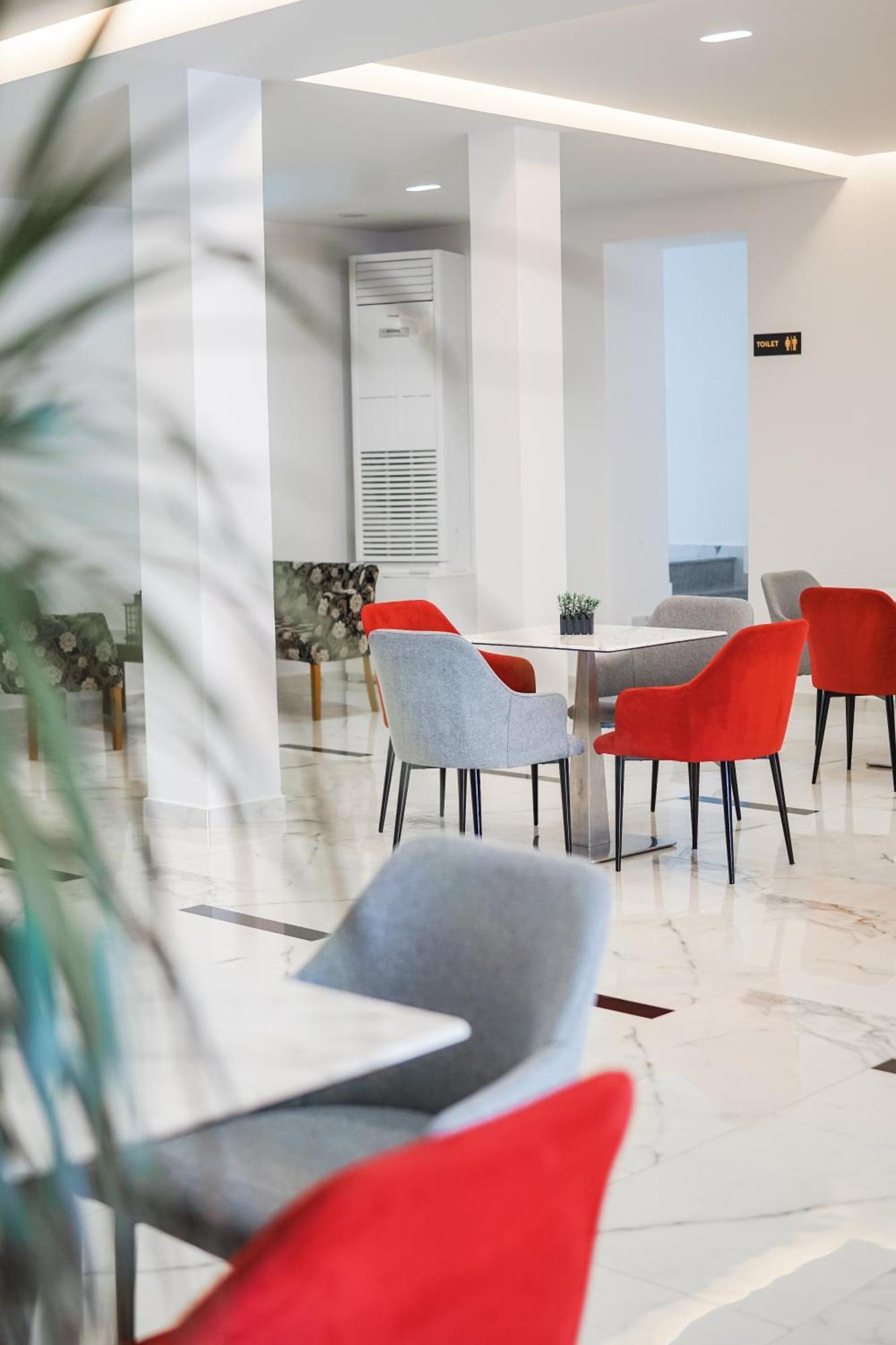 Relax Mea Hotel Sarandë Esterno foto