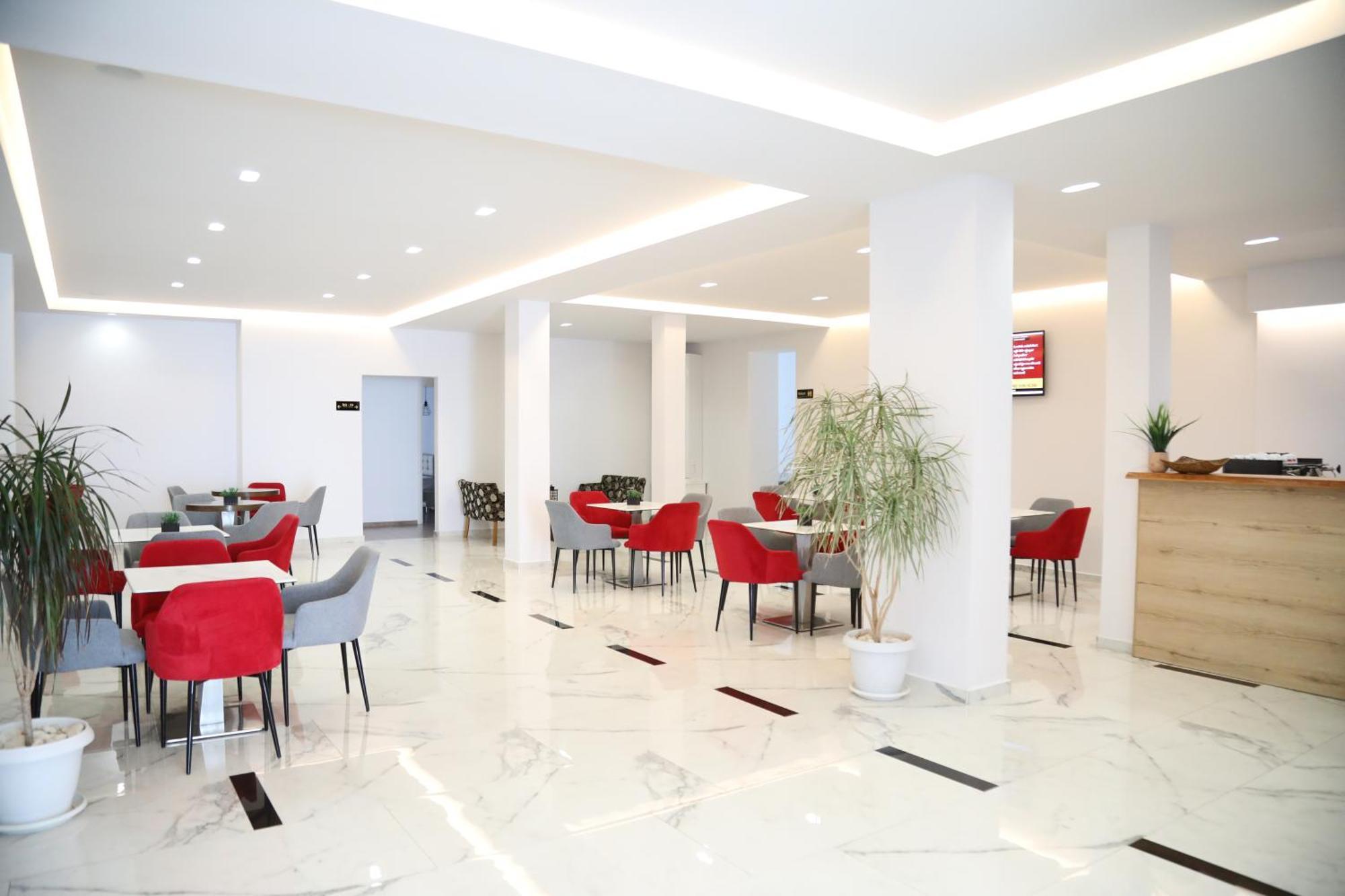 Relax Mea Hotel Sarandë Esterno foto