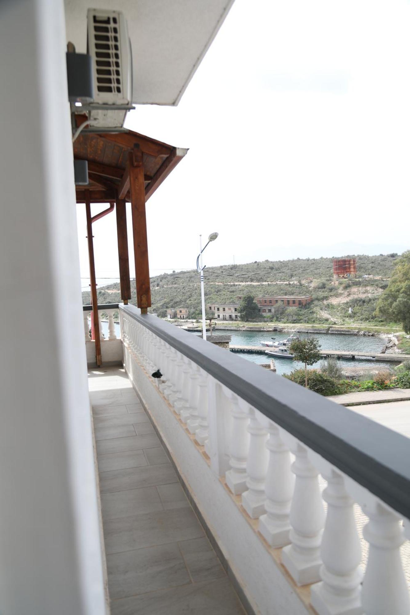 Relax Mea Hotel Sarandë Esterno foto